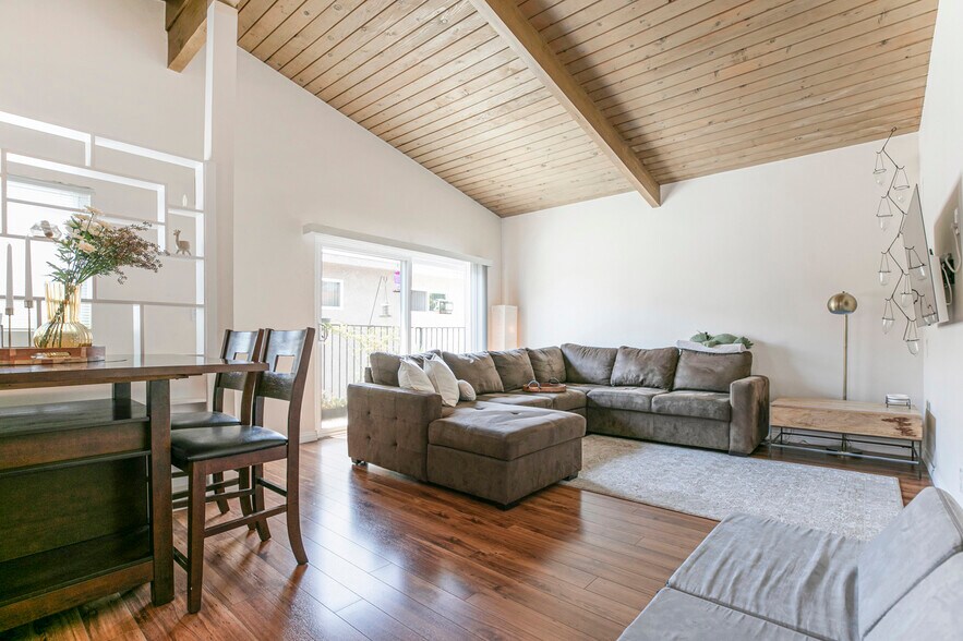 2014-2016 Peyton Ave, Burbank, CA à vendre - Photo de l’immeuble – Image 3 sur 32