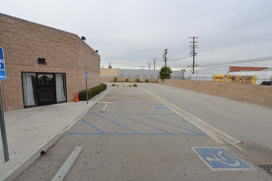 2549 E 57th St, Huntington Park, CA à vendre - Photo principale – Image 1 sur 5