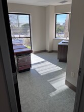 9443 Dugas Dr, San Antonio, TX à vendre Photo intérieure– Image 2 sur 5
