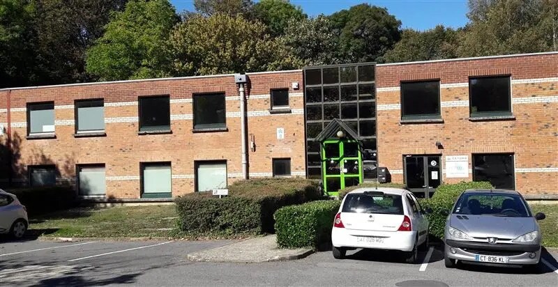 Bureau dans Lognes à louer - Photo de l’immeuble – Image 1 sur 6