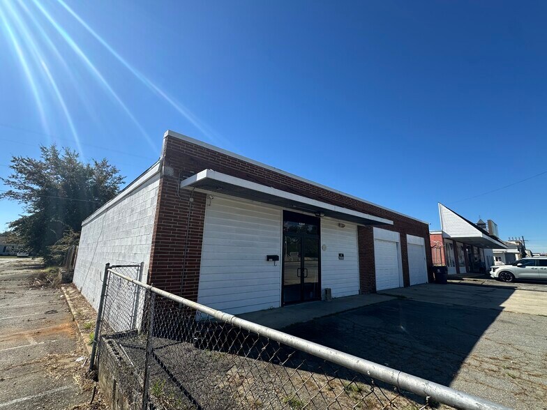 1237 Watson Blvd, Warner Robins, GA à vendre - Photo de l’immeuble – Image 2 sur 11