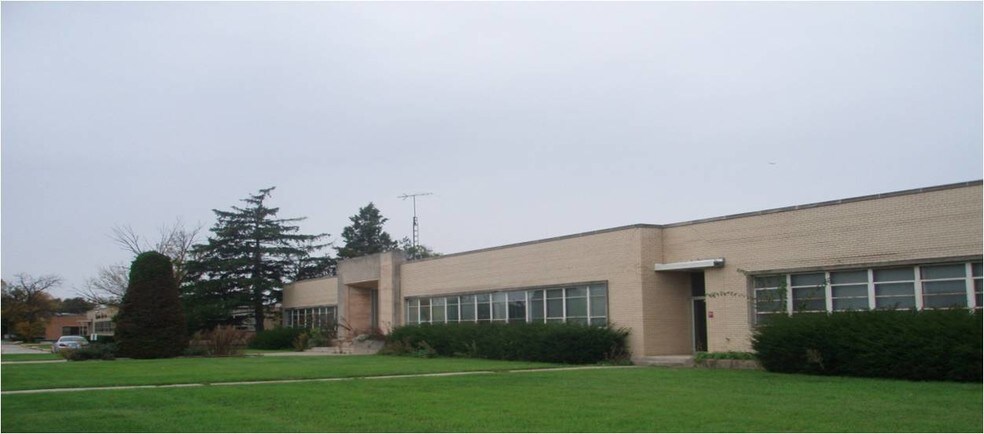 3100 Randolph St, Bellwood, IL à louer - Photo principale – Image 1 sur 19