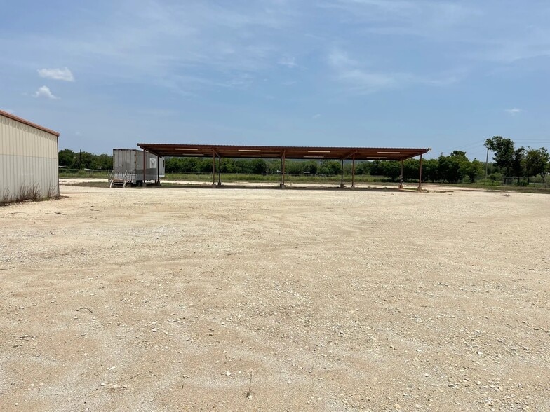 714 Main St, Buffalo Gap, TX à louer - Photo de l’immeuble – Image 3 sur 22