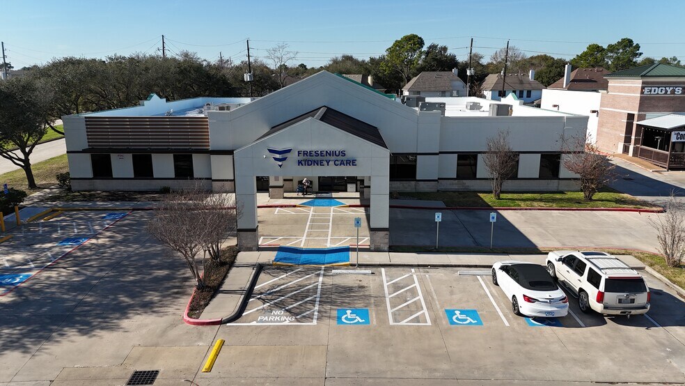 8925 N Highway 6, Houston, TX à vendre - Photo de l’immeuble – Image 3 sur 7
