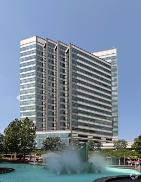 2 Tower Center Blvd, East Brunswick, NJ à louer - Photo de l’immeuble – Image 2 sur 11