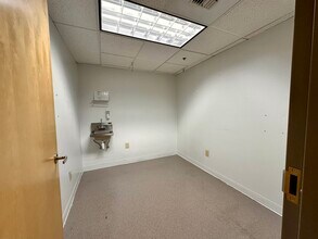 2737 78th Ave SE, Mercer Island, WA à louer Photo intérieure– Image 2 sur 6