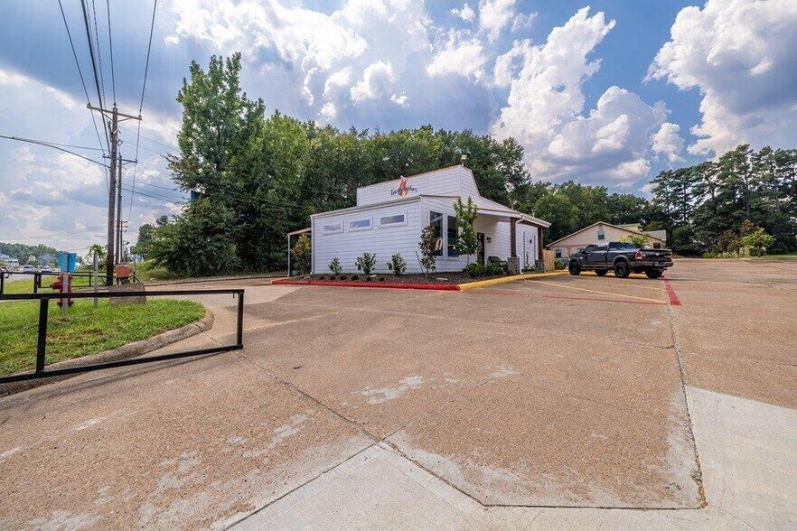 3512 South St, Nacogdoches, TX à vendre - Photo de l’immeuble – Image 3 sur 17