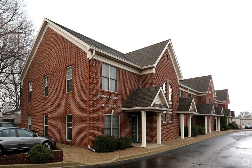 1300 Gardiner Ln, Louisville, KY à vendre - Photo de l’immeuble – Image 2 sur 22