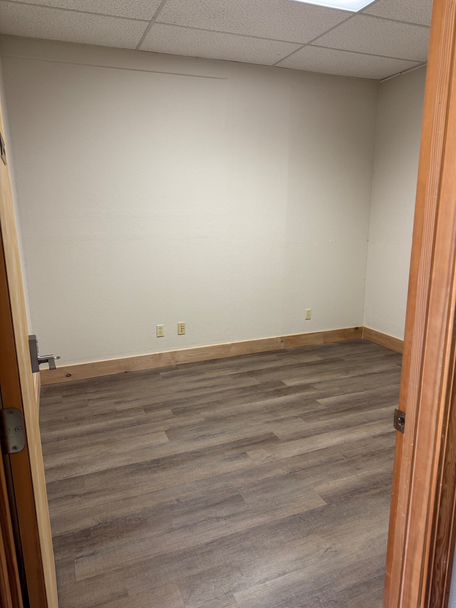 320 N 1st St, Hamilton, MT à louer Photo intérieure– Image 1 sur 2