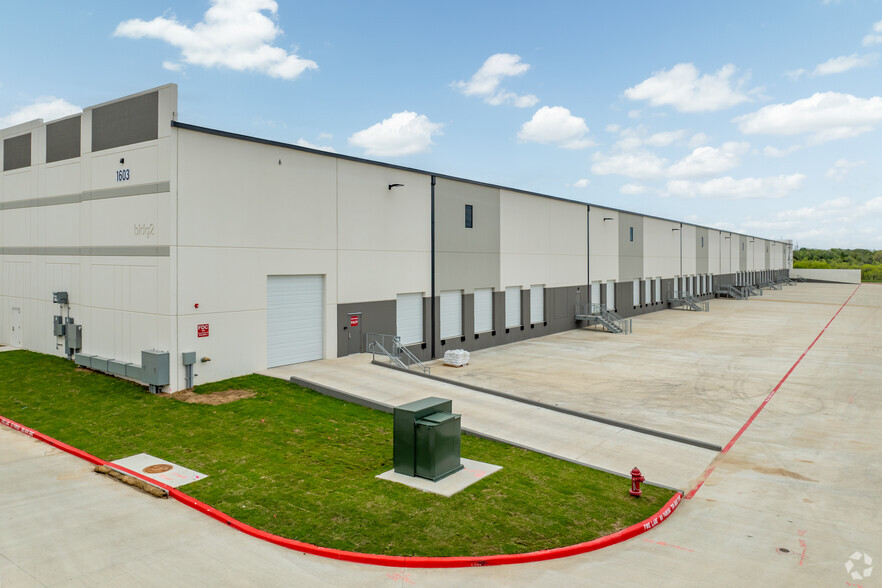 1603 Clovis R Barker Rd, San Marcos, TX à louer - Photo de l’immeuble – Image 2 sur 13