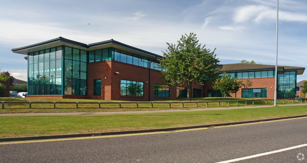 Harry Weston Rd, Coventry à louer - Photo de l’immeuble – Image 1 sur 2