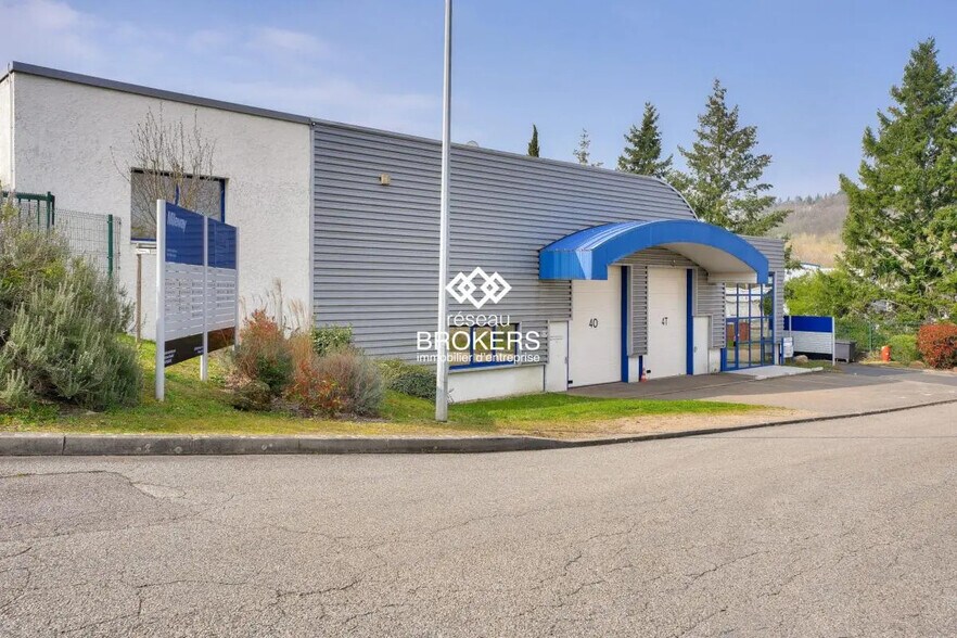 5 Chemin Du Favier, Saint-Genis-Laval à louer - Photo de l’immeuble – Image 1 sur 12