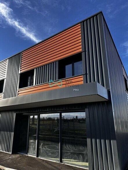 Local d’activités dans Sauvagnon à louer - Photo de l’immeuble – Image 3 sur 7