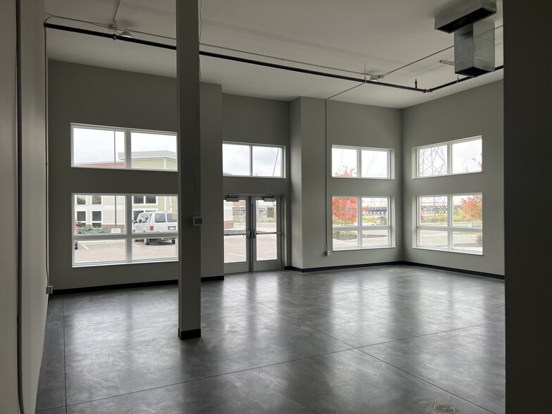 2350 Hastings Ave, Newport, MN à louer - Photo intérieure – Image 2 sur 5