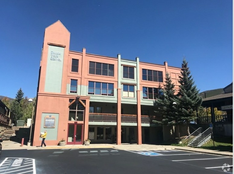 114 Village Pl, Dillon, CO à vendre - Photo principale – Image 1 sur 1