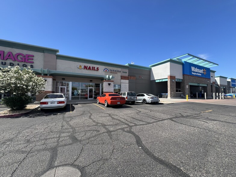 15409 W Greenway Rd, Surprise, AZ à louer - Photo de l’immeuble – Image 2 sur 14