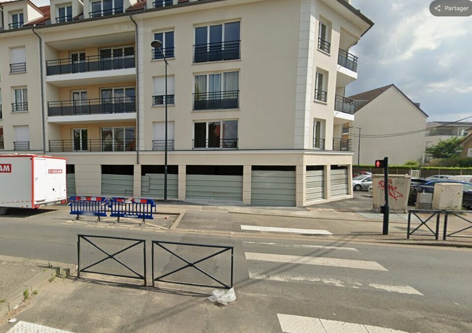 Local commercial dans Brou Sur Chantereine à vendre Photo de l’immeuble– Image 1 sur 2