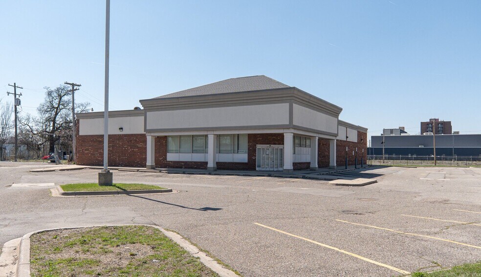 2590 W Grand Blvd, Detroit, MI à vendre - Photo de l’immeuble – Image 3 sur 8