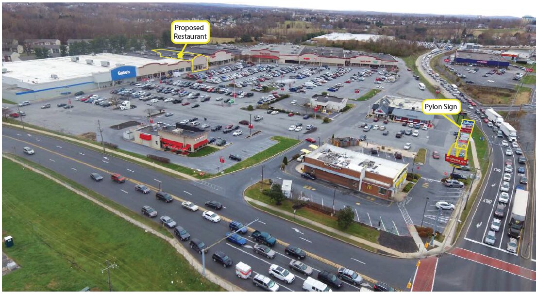 2090 E Lincoln Hwy, Lancaster, PA à louer Photo de l’immeuble– Image 1 sur 3