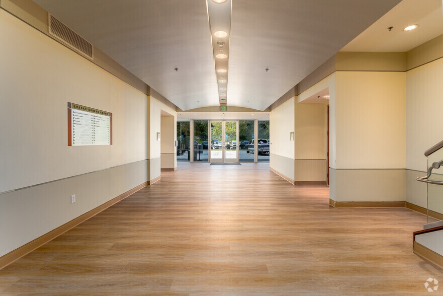 26415 Carl Boyer Dr, Santa Clarita, CA à louer - Hall d’entrée – Image 3 sur 18