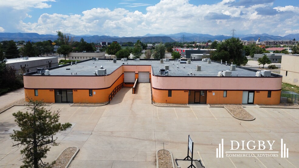 4940-4950 Iris St, Wheat Ridge, CO à louer - Photo de l’immeuble – Image 1 sur 10