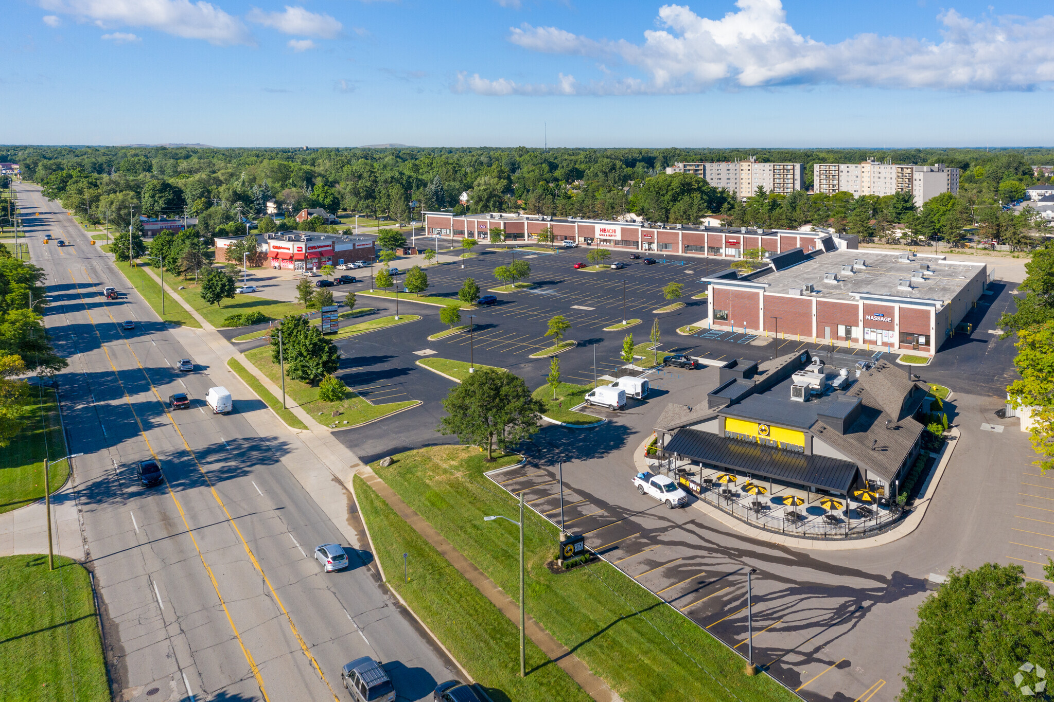 6503-6647 N Wayne Rd, Westland, MI à louer Photo de l’immeuble– Image 1 sur 9