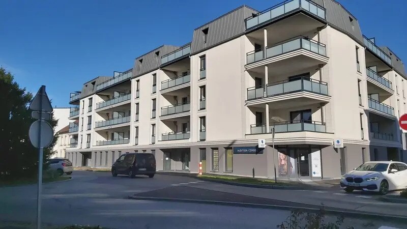 Local commercial dans Hagondange à louer Photo de l’immeuble– Image 1 sur 7