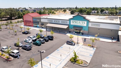 1434-1454 E Main St, Woodland, CA à louer Photo de l’immeuble– Image 1 sur 1