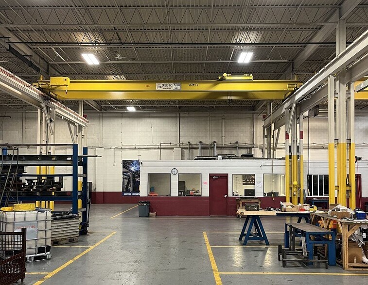 6570 19 Mile Rd, Sterling Heights, MI à louer - Photo intérieure – Image 2 sur 7