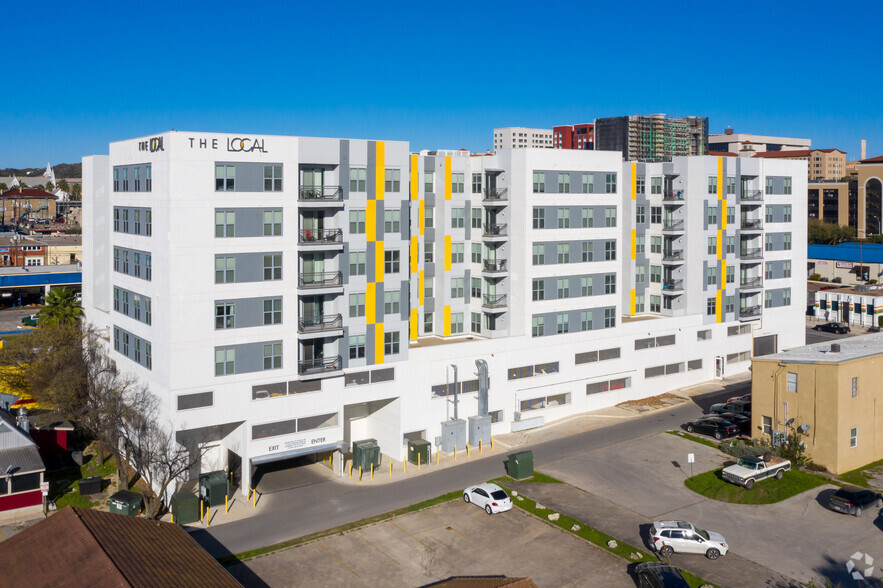 210 North Edward Gary St, San Marcos, TX à louer - Photo de l’immeuble – Image 3 sur 127