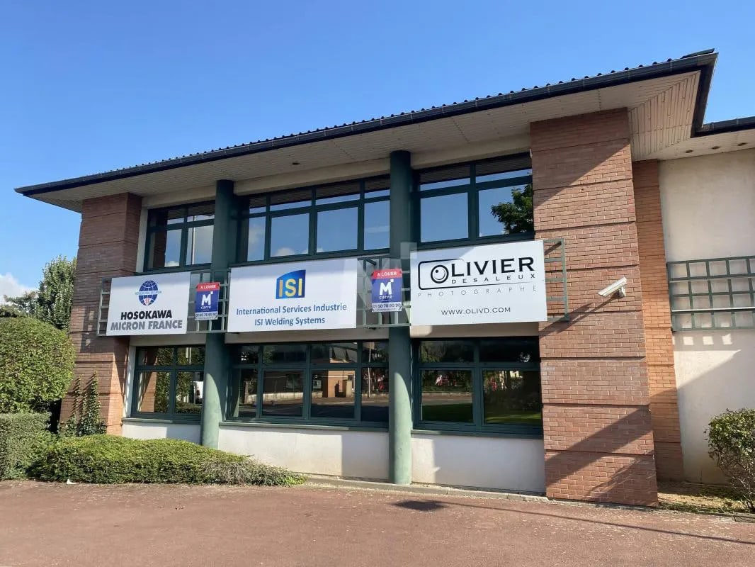 Bureau dans Évry-Courcouronnes à louer Photo de l’immeuble– Image 1 sur 4