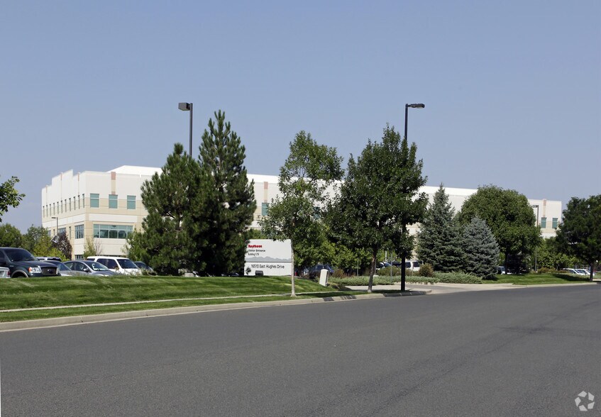 16470 E Hughes Dr, Aurora, CO à vendre - Photo de l’immeuble – Image 3 sur 4