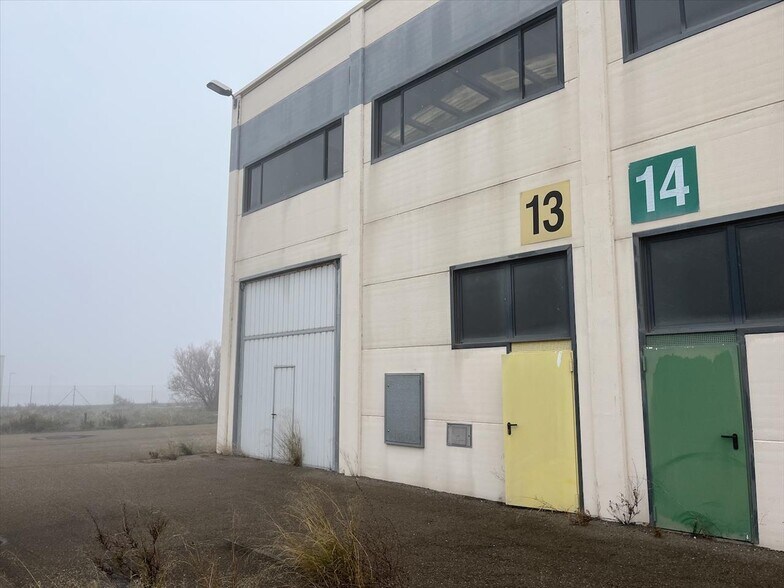 Industriel/Logistique dans Zaragoza à vendre - Photo de l’immeuble – Image 3 sur 12