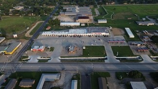 Plus de détails pour 901-921 W Brown St, Hearne, TX - Local commercial à vendre