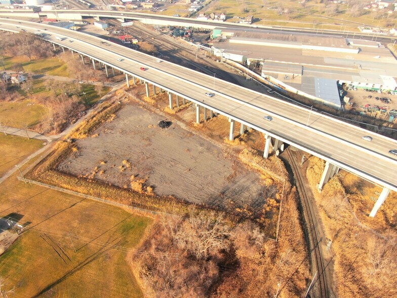 12501 Sanders St, Detroit, MI à vendre - Photo principale – Image 1 sur 8