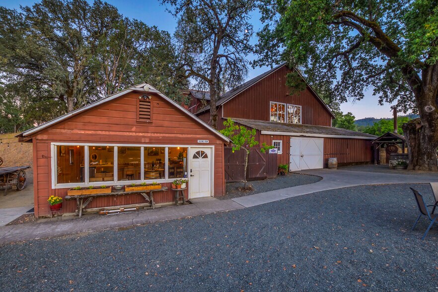 6613 Pope Valley Rd, Pope Valley, CA à vendre - Photo de l’immeuble – Image 1 sur 4