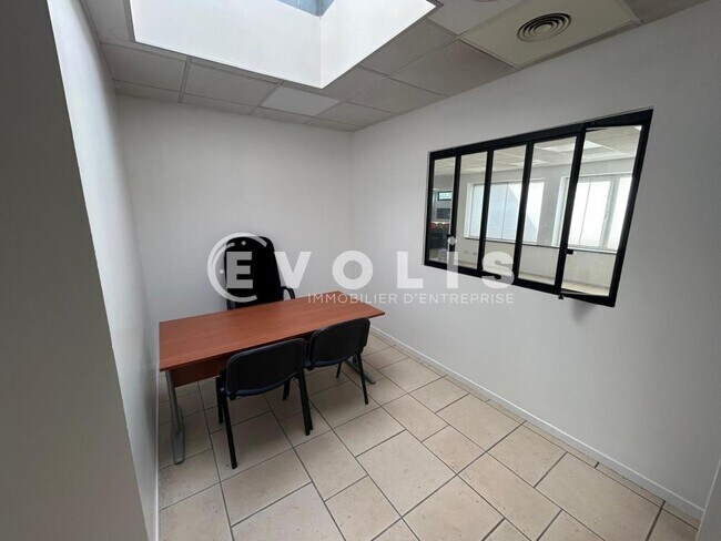 Plus de détails pour Bureau à louer