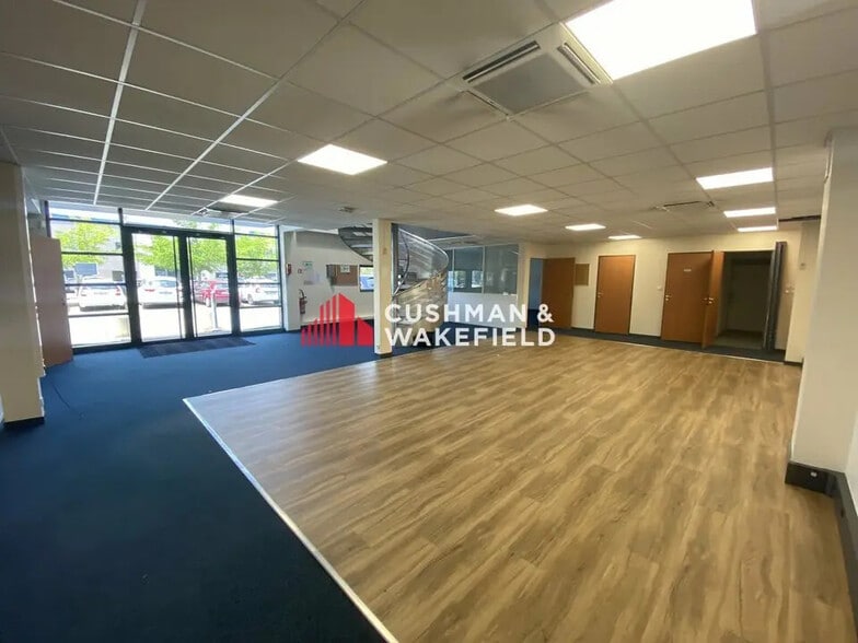 Local d’activités dans Toulouse à louer - Photo intérieure – Image 2 sur 12