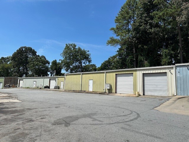 2210 SW Sylvan Rd, Atlanta, GA à louer Photo de l’immeuble– Image 1 sur 7