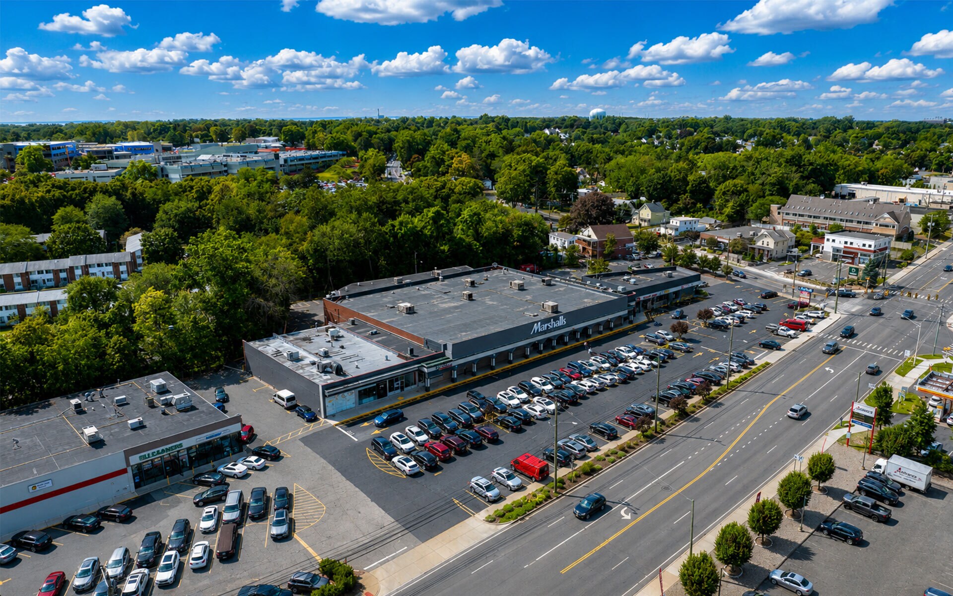390 Westport Ave, Norwalk, CT à louer Photo de l’immeuble– Image 1 sur 8