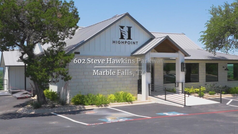602 Steve Hawkins Pky, Marble Falls, TX à louer - Vidéo sur l’annonce professionnelle – Image 2 sur 46