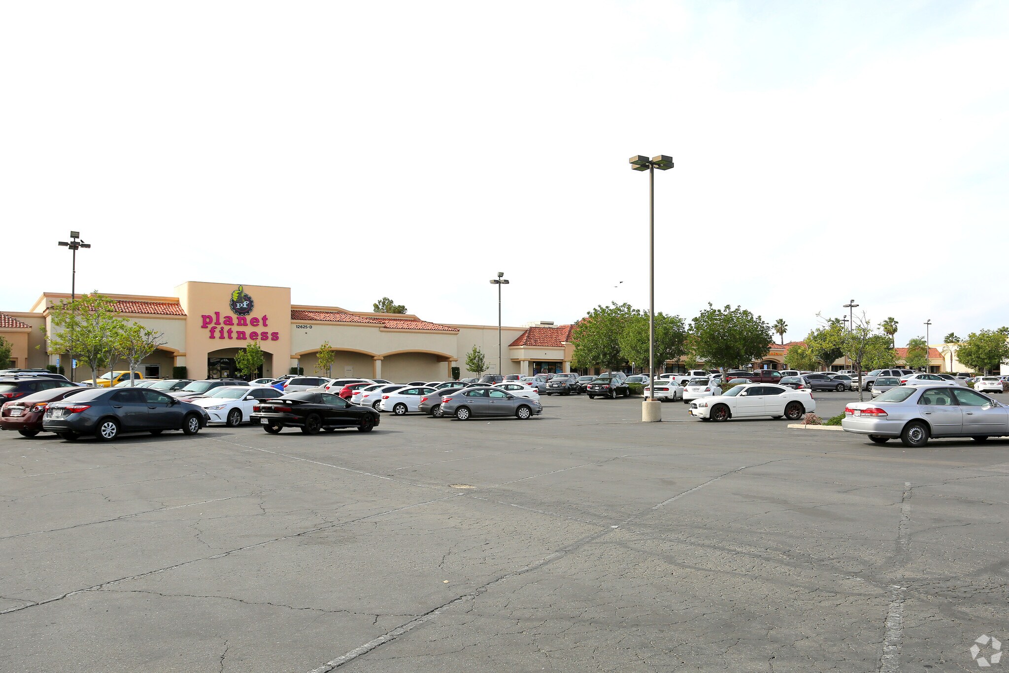 22950 Towngate Blvd, Moreno Valley, CA à louer Photo de l’immeuble– Image 1 sur 3