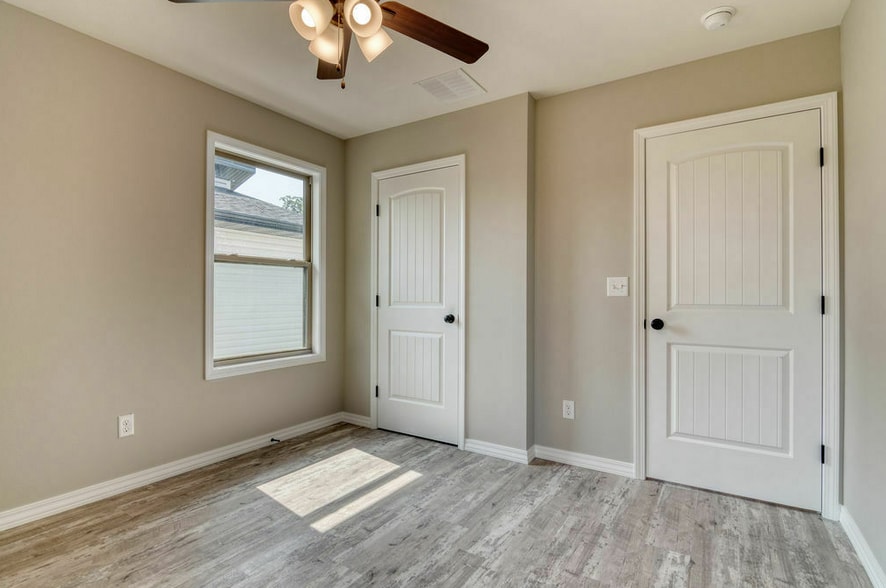 1205 E Paragon, Springfield, MO à vendre - Photo intérieure – Image 3 sur 12