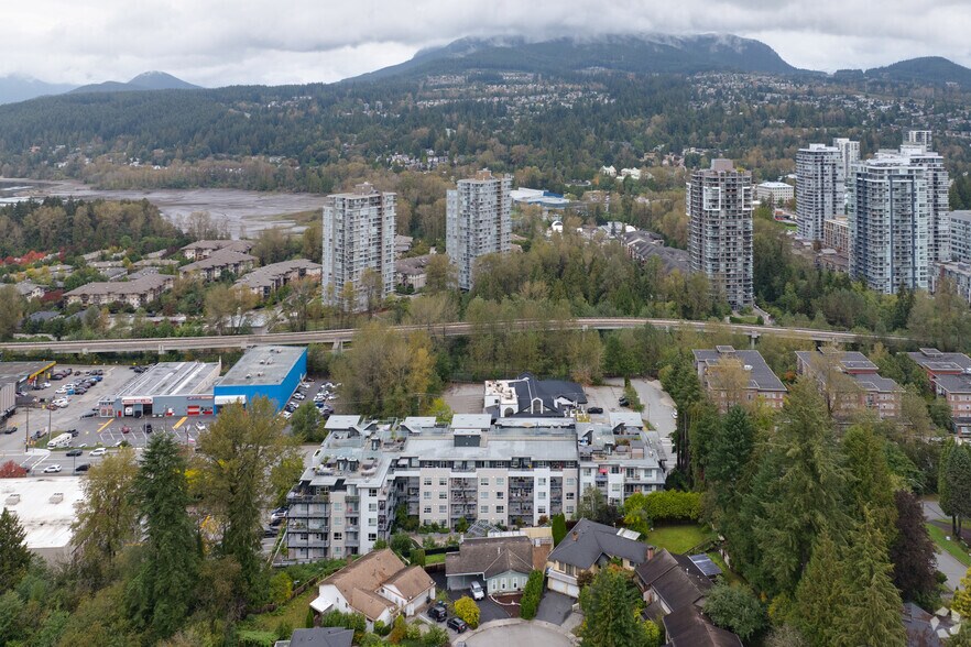 3227-3239 Saint Johns St, Port Moody, BC à vendre - Aérien – Image 3 sur 4