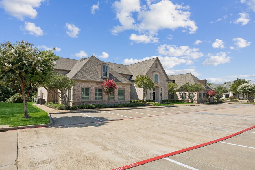 5808 W Plano Pky, Plano, TX à vendre - Photo de l’immeuble – Image 3 sur 12