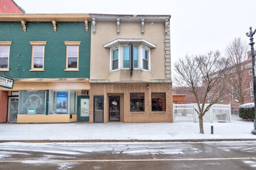 14 E Main St, Waterloo Town, NY à vendre - Photo de l’immeuble – Image 2 sur 39