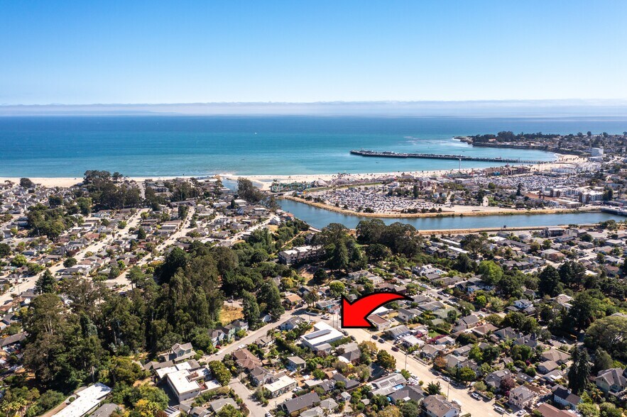 214 S Branciforte Ave, Santa Cruz, CA à vendre - Photo de l’immeuble – Image 2 sur 27