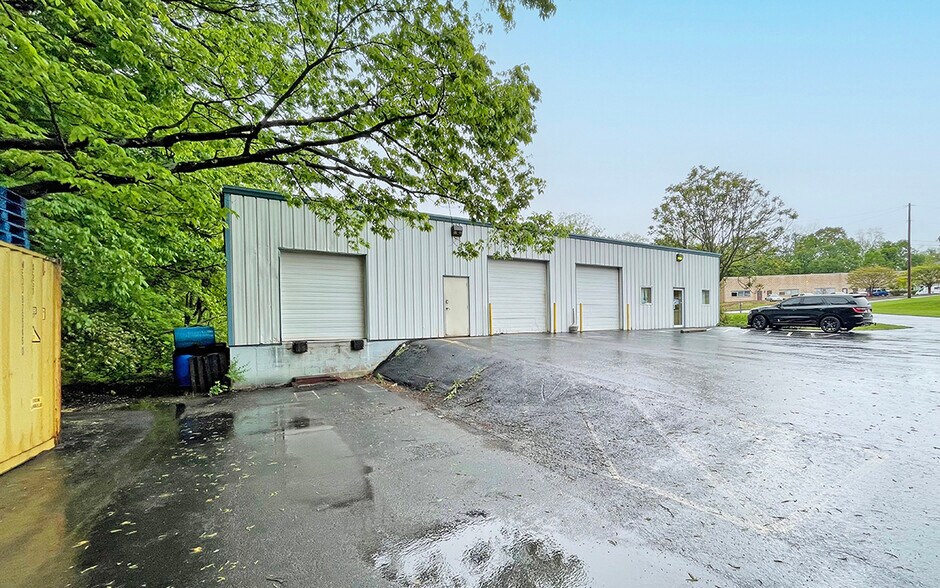 761 Corporate Cir, New Cumberland, PA à louer - Photo de l’immeuble – Image 2 sur 4