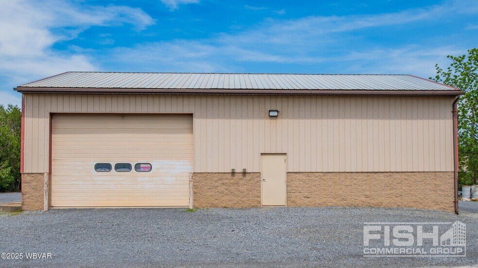 1830 Liberty Dr, Williamsport, PA à louer - Photo de l’immeuble – Image 2 sur 9