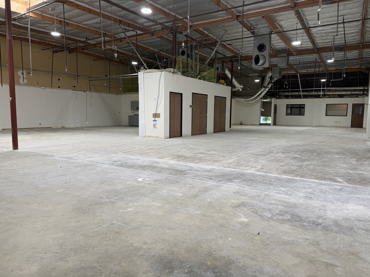 94 W Cochran St, Simi Valley, CA 93065 - Lot 94-B - - Photo intérieure - Image 2 of 3